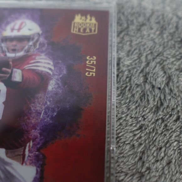 Wild Card Matte Brock Purdy Rookie Heat Chase /75 Red RHBP0 - Picture 3 of 4